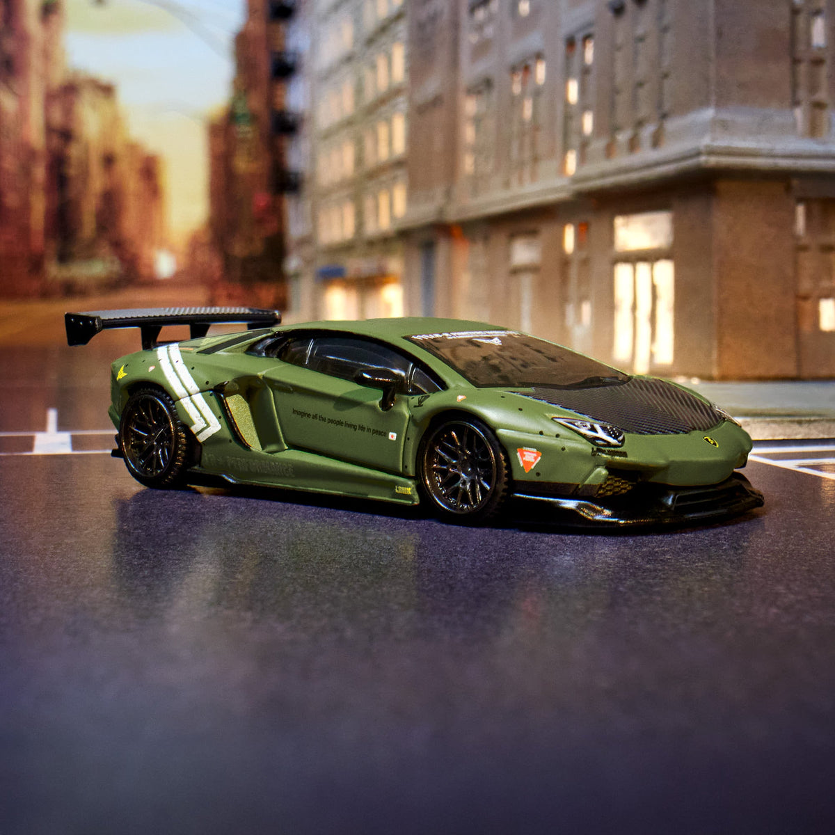 Hot Wheels Elite 64 LBWK Lamborghini Aventador LP 700-4